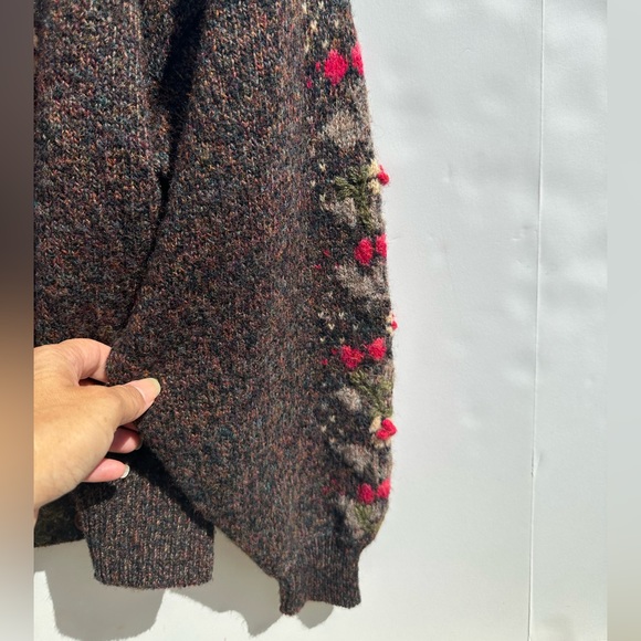 Women’s Knit Cardigan Brown Flower Details Size Small - Picture 5 of 13